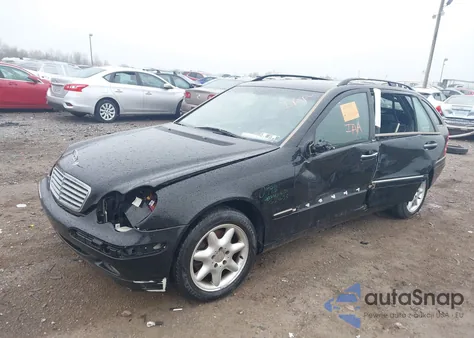 2003 Mercedes-Benz C 240 z USA, uszkodzony, nr VIN WDBRH81J63F392083